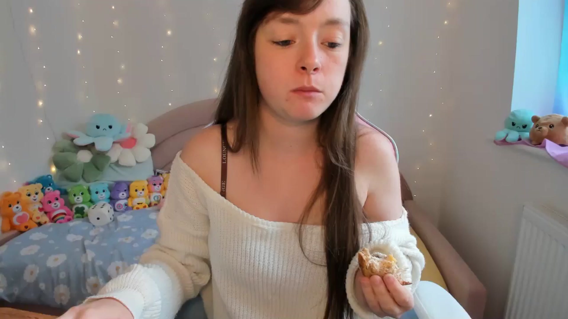 Gallery image thumbnail from JessieBear_'s myfreecams stream on, 09/05/2024, 14:10 image 19 of 20