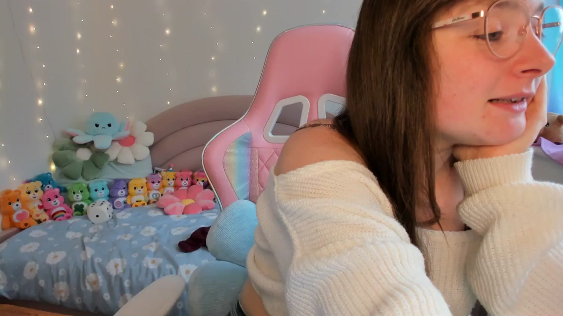Gallery image thumbnail from JessieBear_'s myfreecams stream on, 09/05/2024, 16:33 image 12 of 20