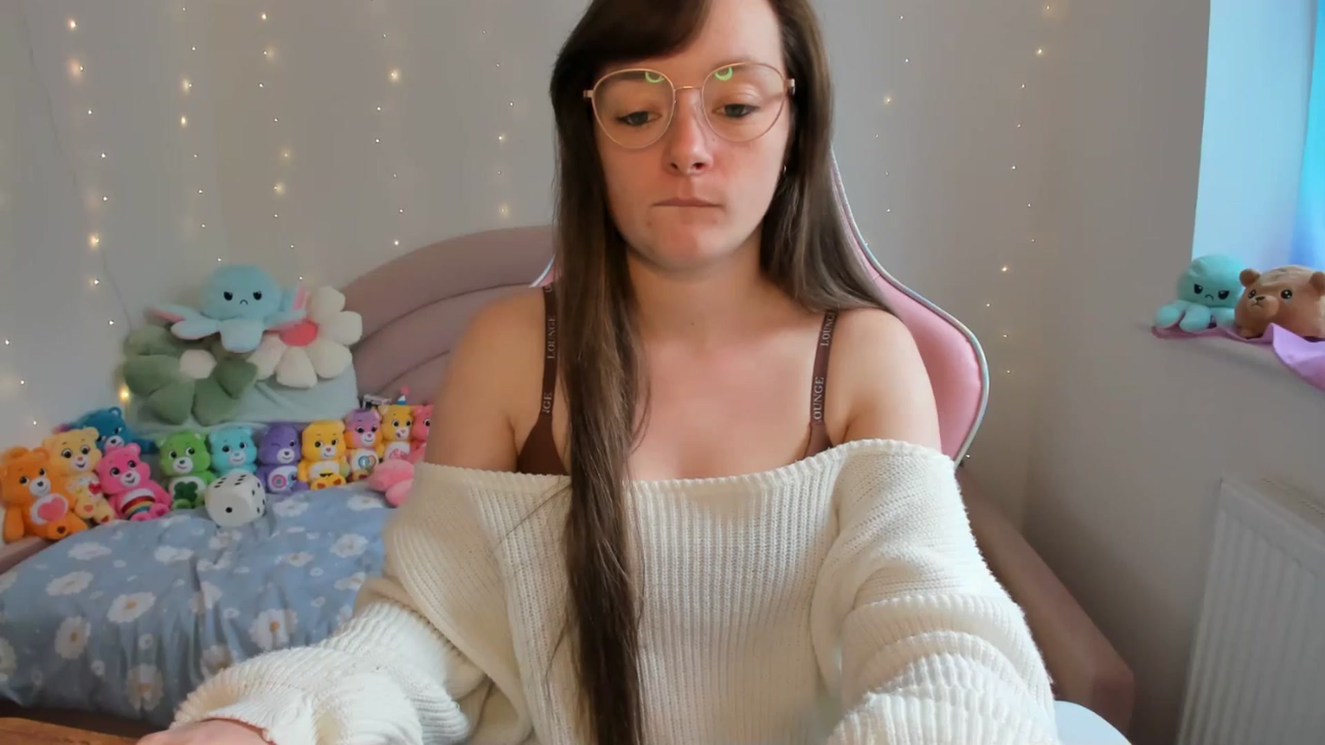 Gallery image thumbnail from JessieBear_'s myfreecams stream on, 09/05/2024, 16:33 image 9 of 20