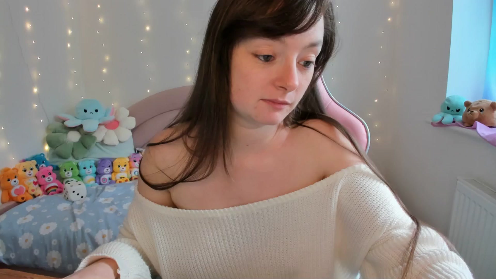Gallery image thumbnail from JessieBear_'s myfreecams stream on, 09/05/2024, 17:03 image 11 of 20