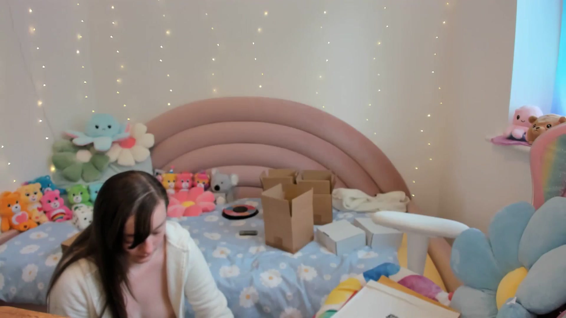 Gallery image thumbnail from JessieBear_'s myfreecams stream on, 09/09/2024, 14:59 image 8 of 20