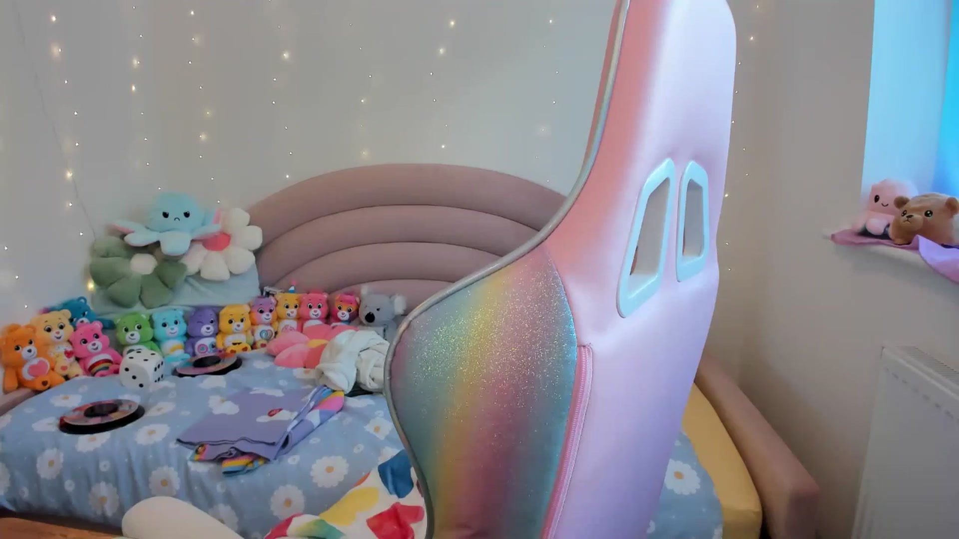 Gallery image thumbnail from JessieBear_'s myfreecams stream on, 09/12/2024, 16:15 image 2 of 20