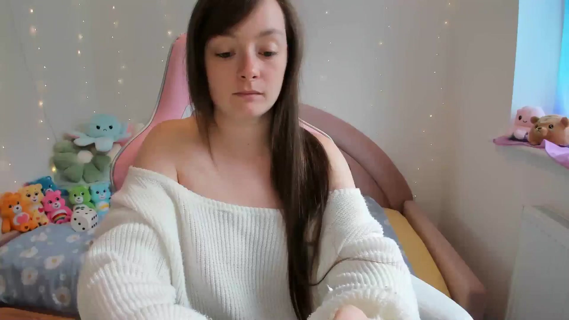 Gallery image thumbnail from JessieBear_'s myfreecams stream on, 09/13/2024, 15:21 image 4 of 20