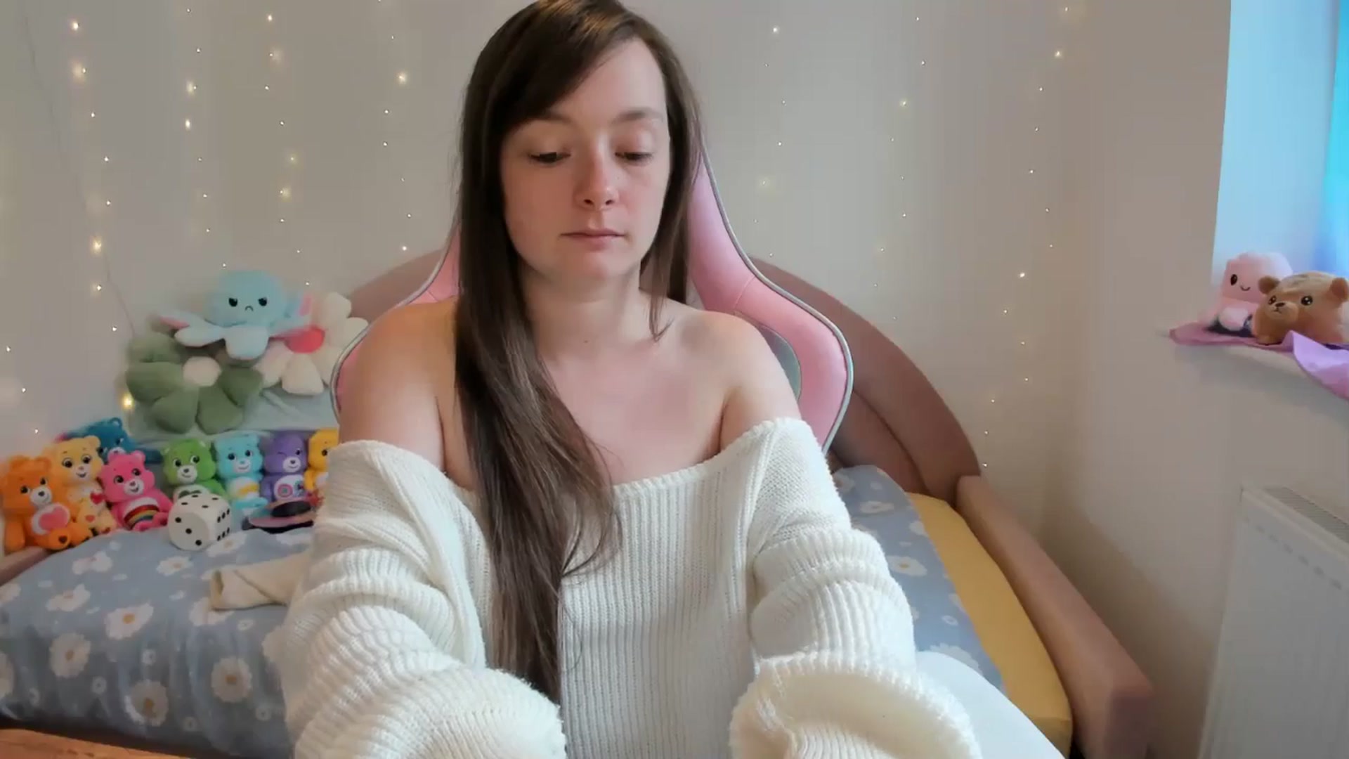 Gallery image thumbnail from JessieBear_'s myfreecams stream on, 09/13/2024, 15:21 image 19 of 20