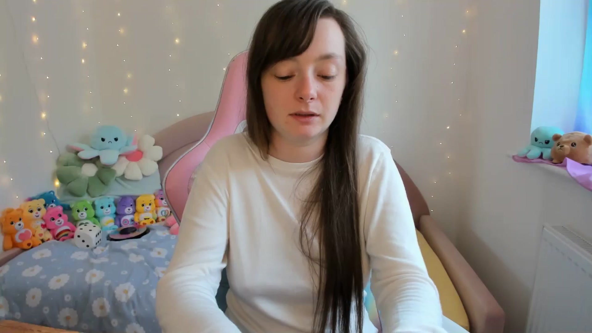 Gallery image thumbnail from JessieBear_'s myfreecams stream on, 09/16/2024, 15:05 image 13 of 20