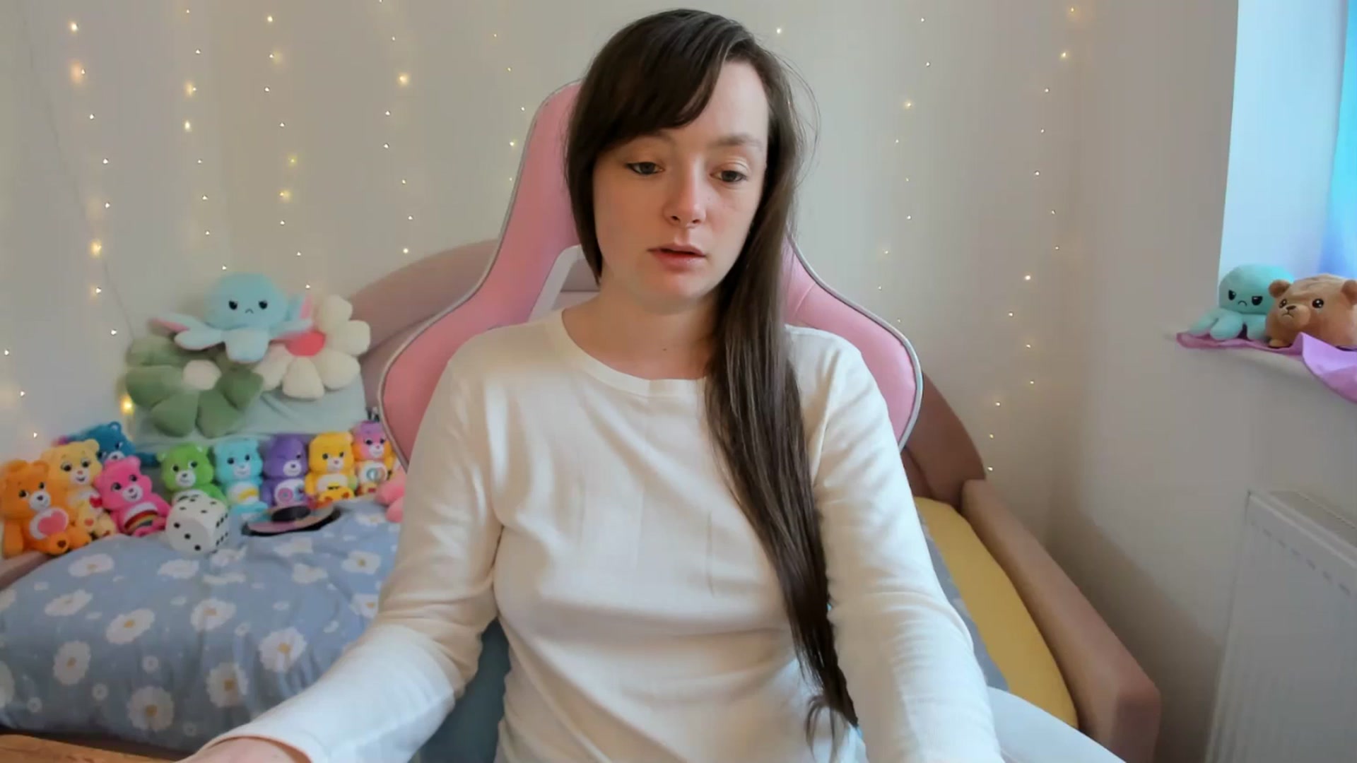 Gallery image thumbnail from JessieBear_'s myfreecams stream on, 09/16/2024, 15:05 image 6 of 20
