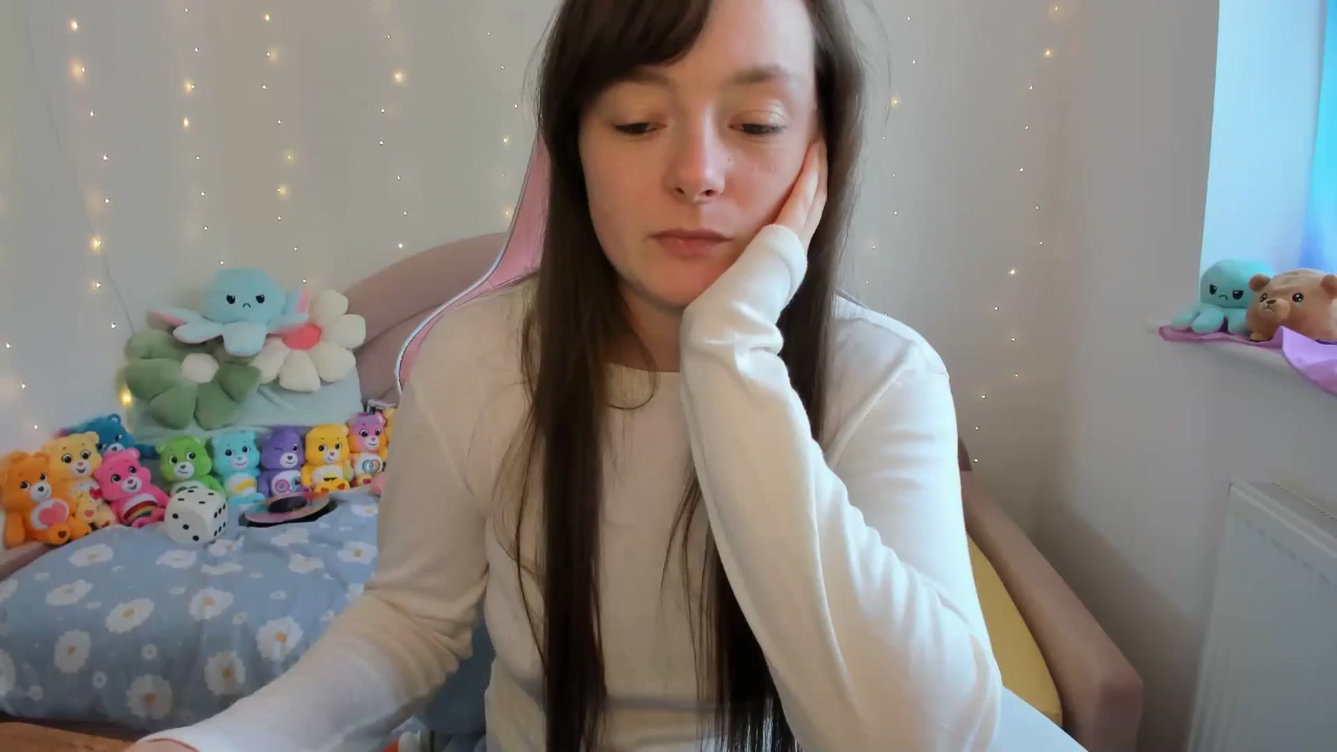 Gallery image thumbnail from JessieBear_'s myfreecams stream on, 09/16/2024, 15:05 image 3 of 20