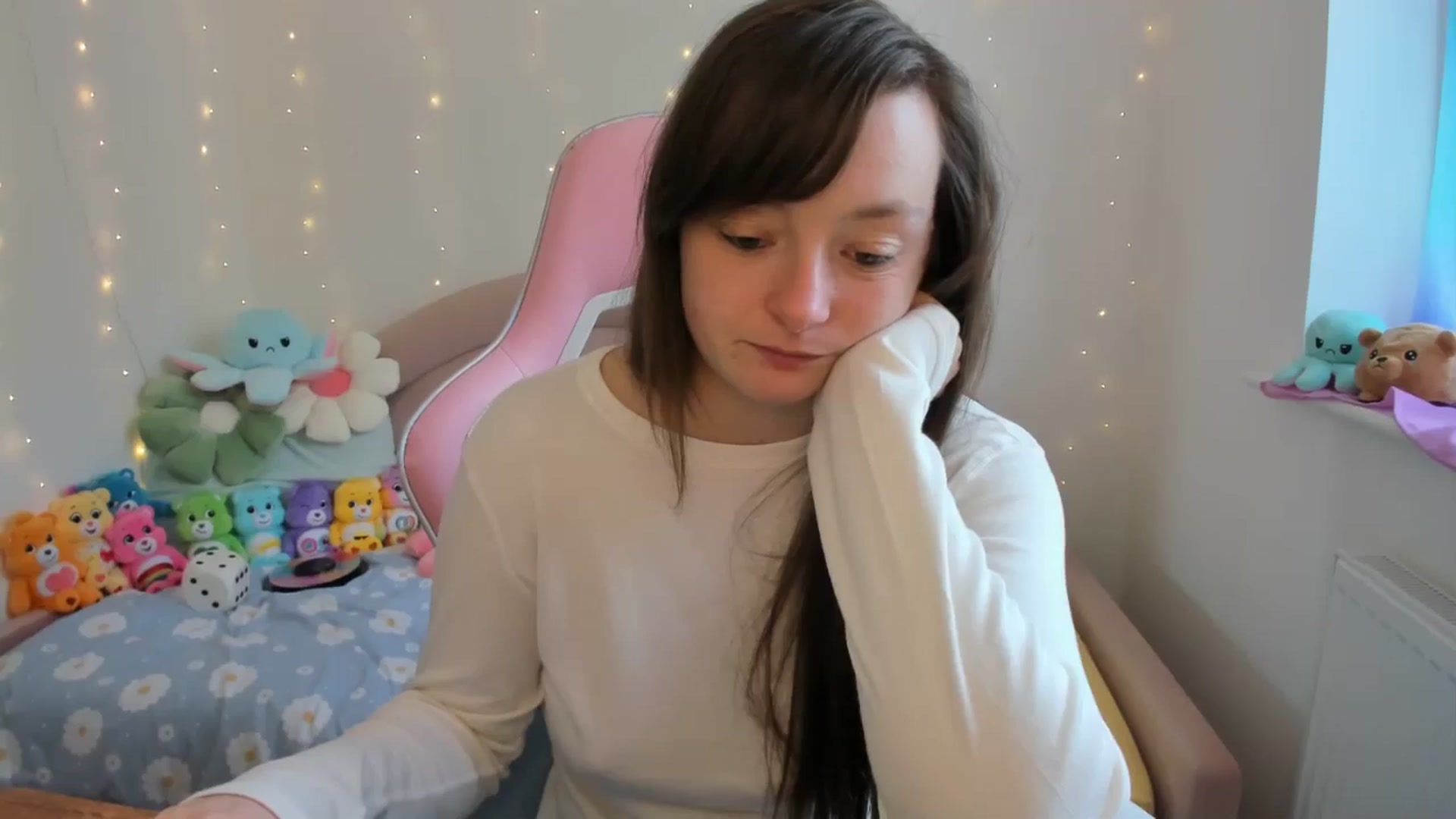 Gallery image thumbnail from JessieBear_'s myfreecams stream on, 09/16/2024, 15:05 image 14 of 20