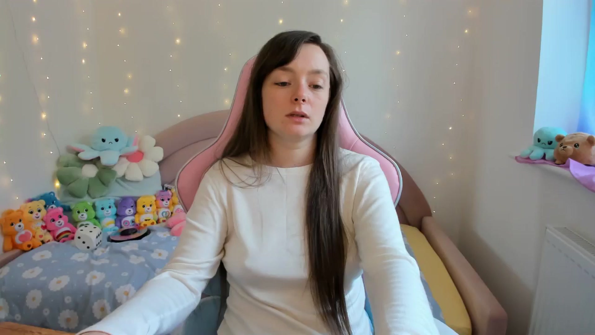Gallery image thumbnail from JessieBear_'s myfreecams stream on, 09/16/2024, 16:17 image 4 of 20