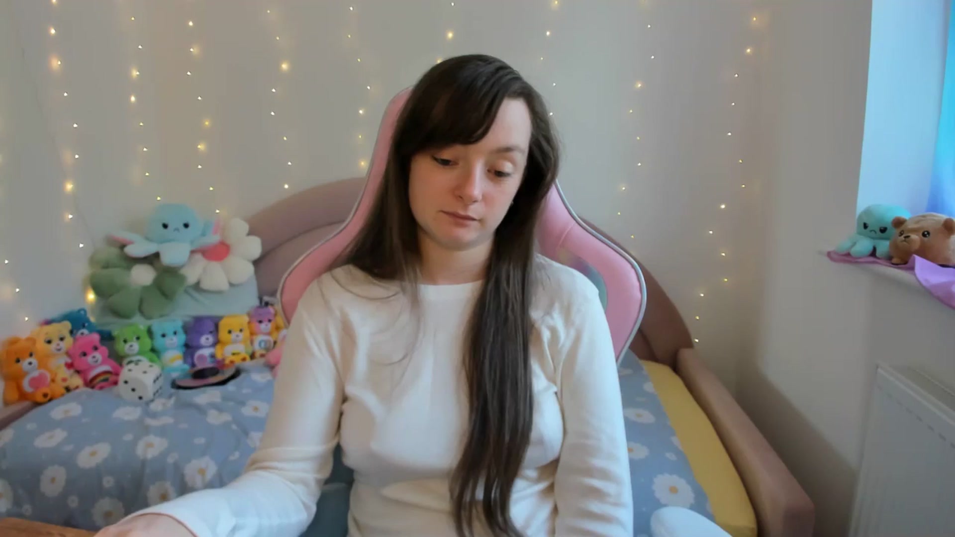 Gallery image thumbnail from JessieBear_'s myfreecams stream on, 09/16/2024, 16:17 image 12 of 20