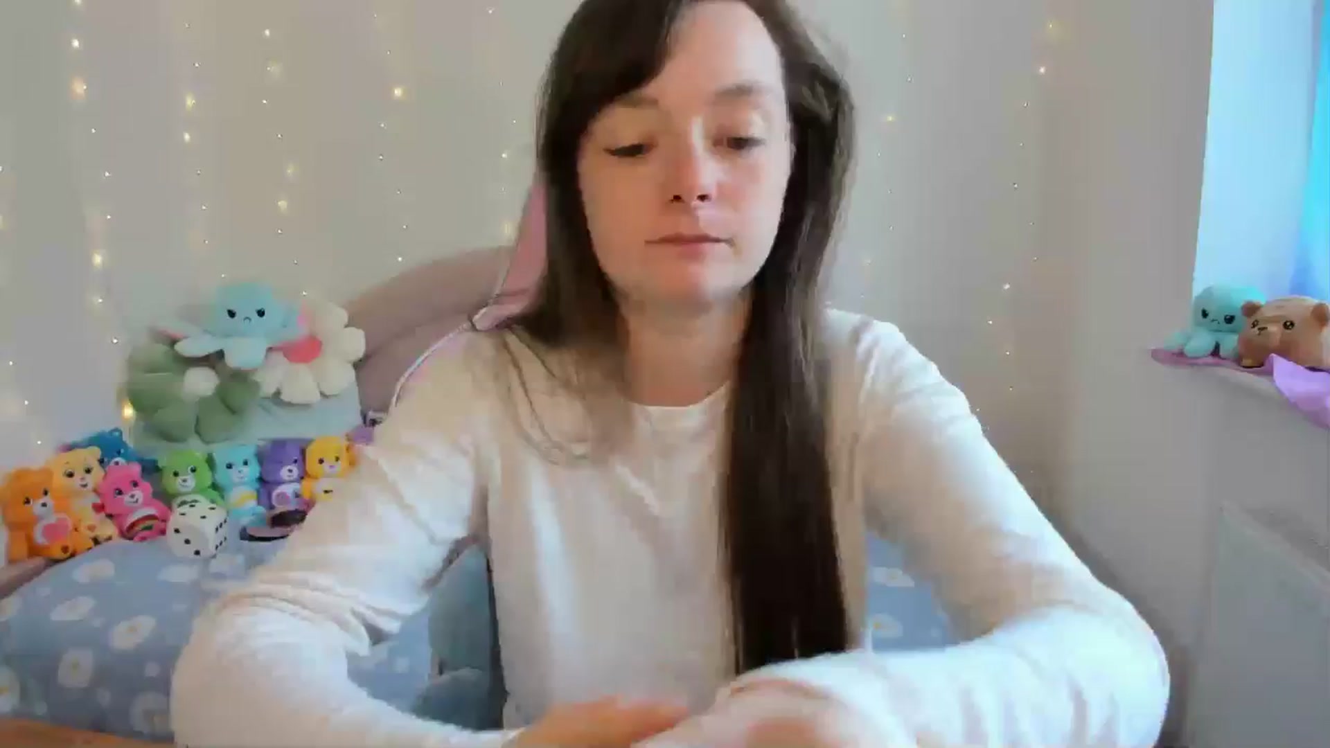 Gallery image thumbnail from JessieBear_'s myfreecams stream on, 09/16/2024, 16:17 image 5 of 20