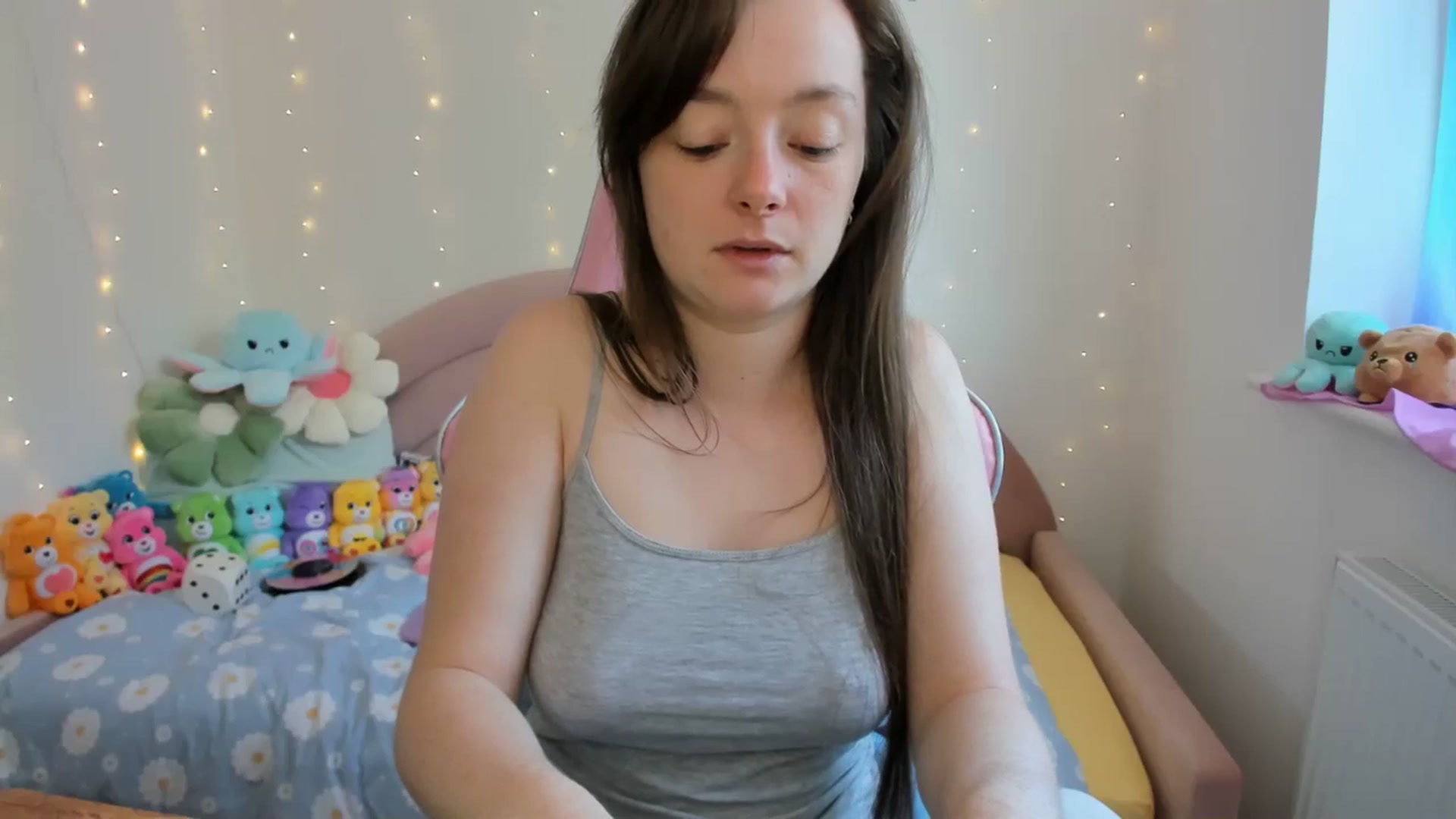 Gallery image thumbnail from JessieBear_'s myfreecams stream on, 09/17/2024, 13:56 image 16 of 20