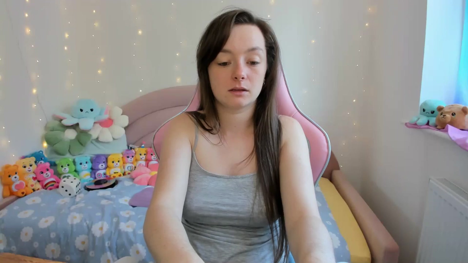 Gallery image thumbnail from JessieBear_'s myfreecams stream on, 09/17/2024, 13:56 image 15 of 20