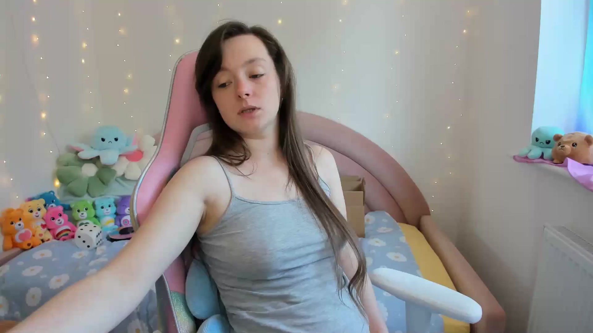 Gallery image thumbnail from JessieBear_'s myfreecams stream on, 09/17/2024, 13:56 image 12 of 20