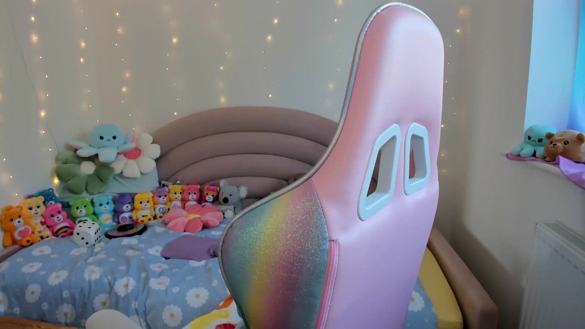 Gallery image thumbnail from JessieBear_'s myfreecams stream on, 09/17/2024, 15:57 image 18 of 20