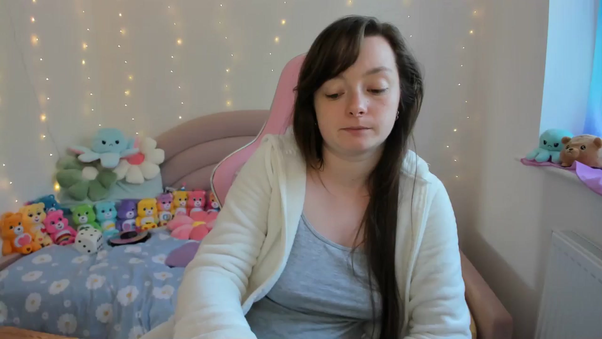 Gallery image thumbnail from JessieBear_'s myfreecams stream on, 09/17/2024, 15:57 image 1 of 20