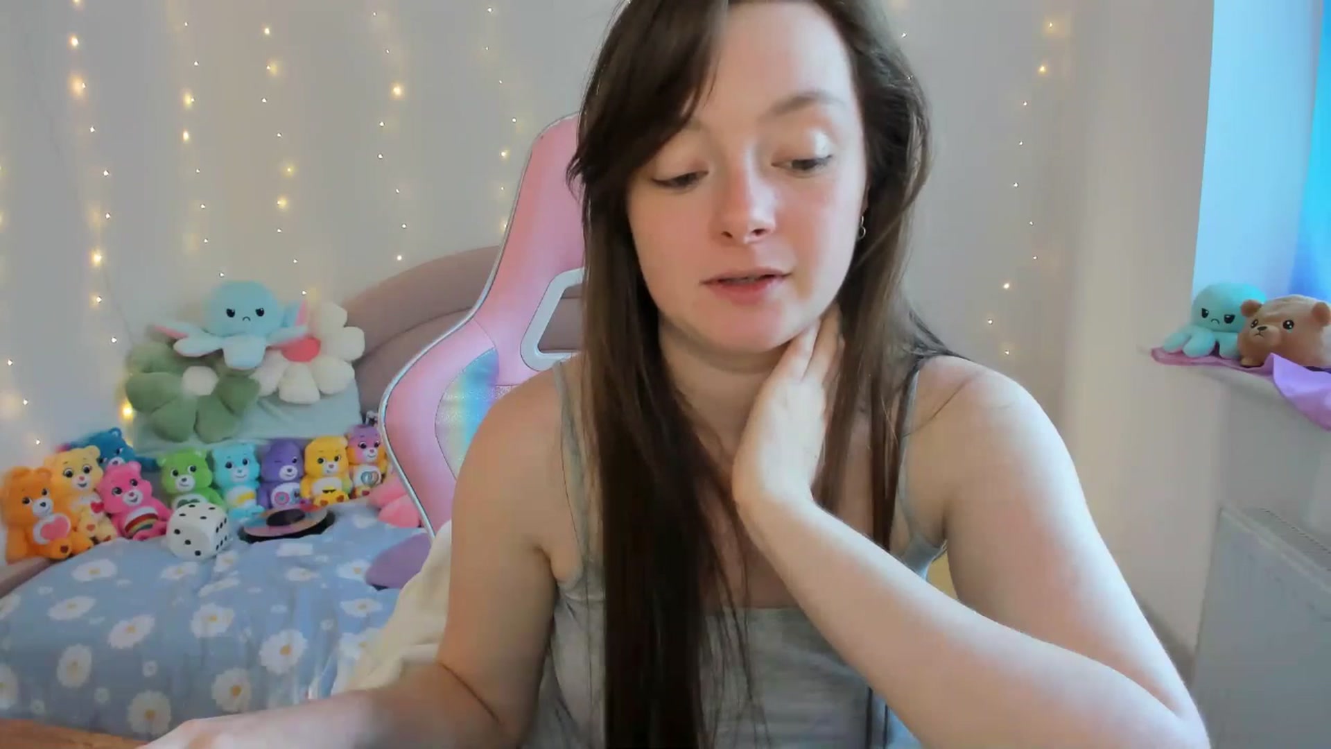 Gallery image thumbnail from JessieBear_'s myfreecams stream on, 09/17/2024, 17:09 image 13 of 20