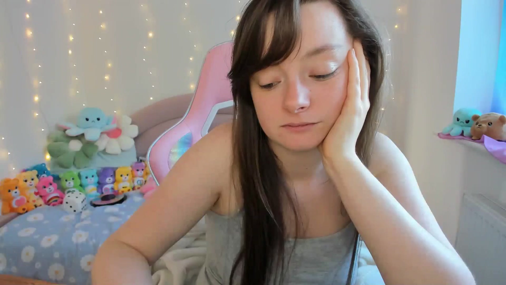 Gallery image thumbnail from JessieBear_'s myfreecams stream on, 09/17/2024, 17:09 image 5 of 20