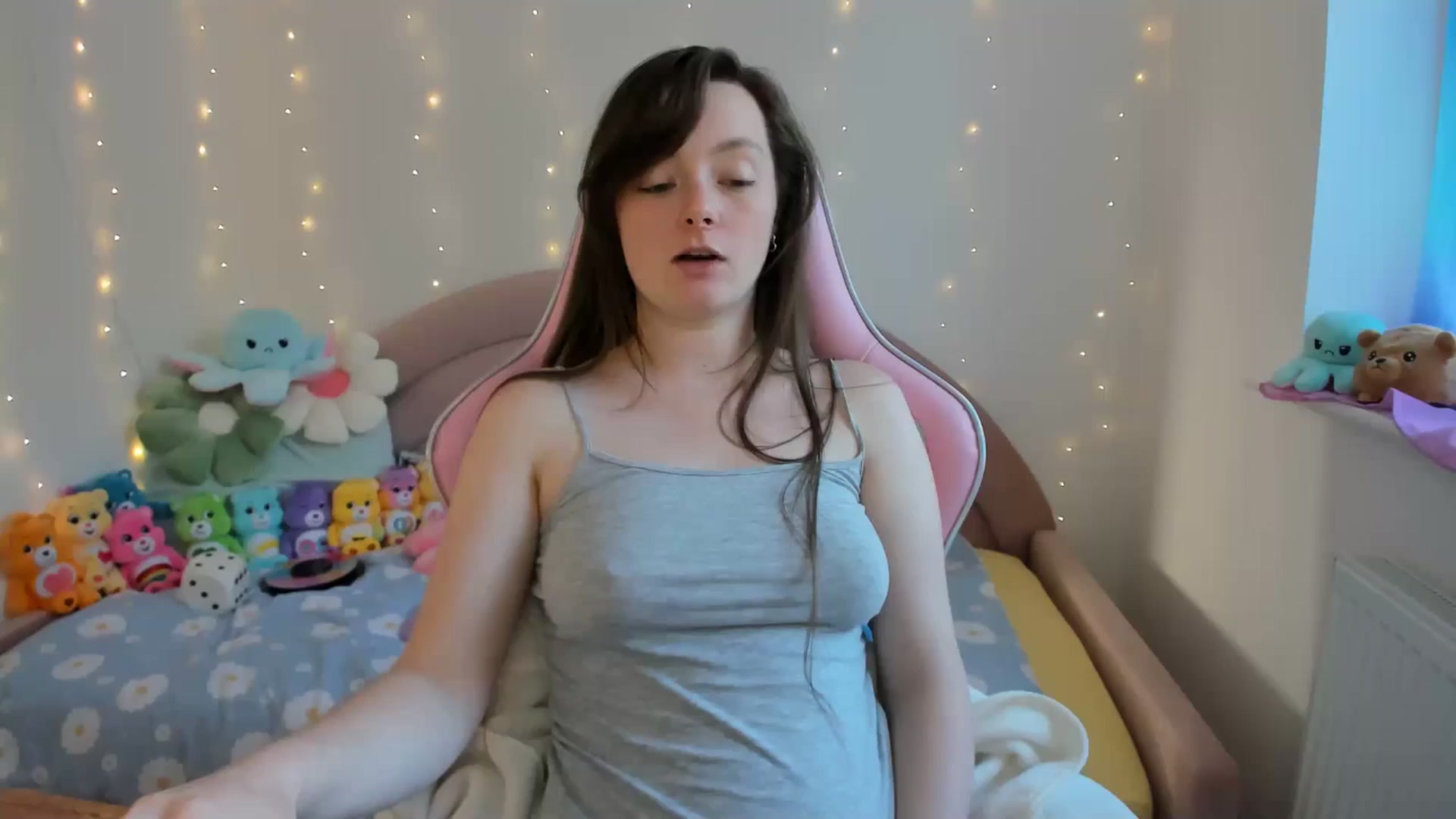 Gallery image thumbnail from JessieBear_'s myfreecams stream on, 09/17/2024, 17:09 image 18 of 20