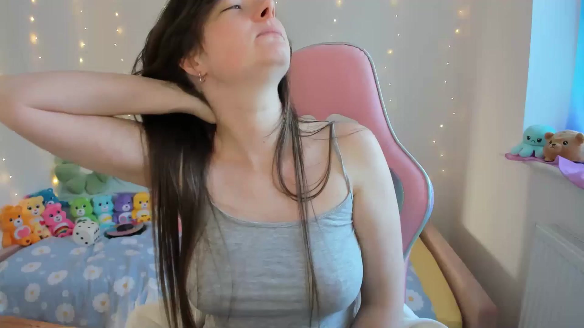 Gallery image thumbnail from JessieBear_'s myfreecams stream on, 09/17/2024, 17:09 image 17 of 20