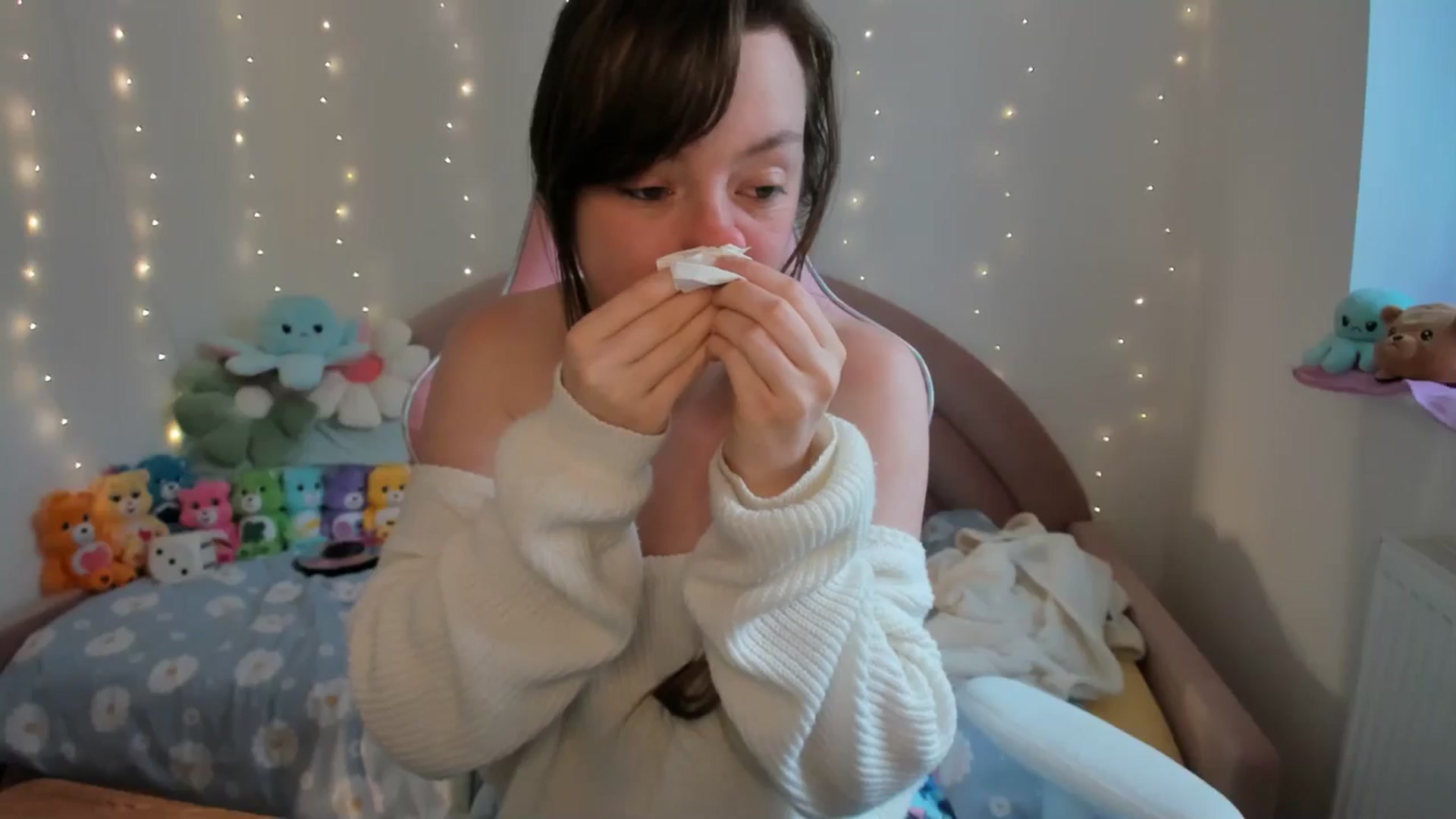Gallery image thumbnail from JessieBear_'s myfreecams stream on, 09/19/2024, 17:20 image 2 of 20