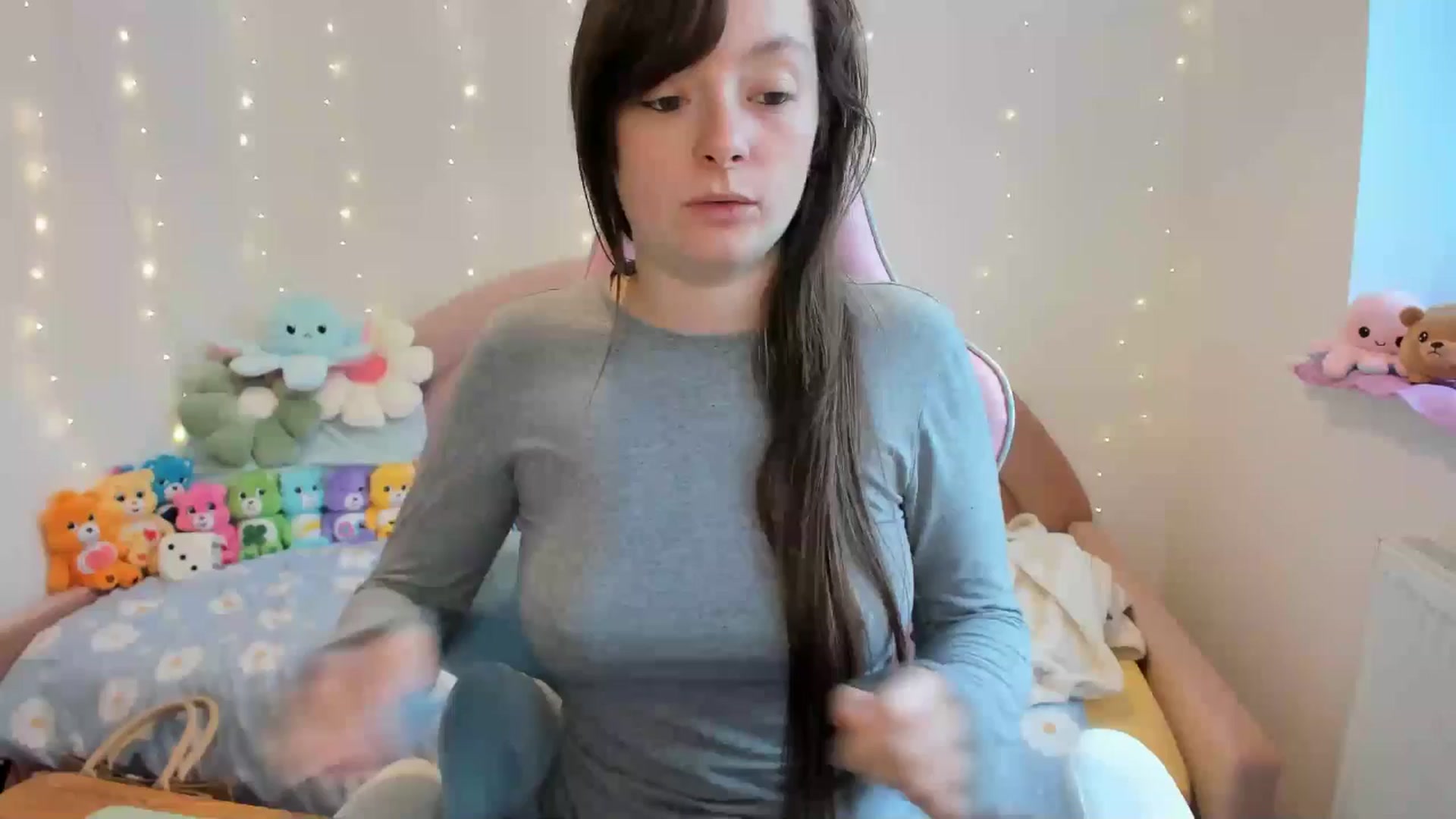 Gallery image thumbnail from JessieBear_'s myfreecams stream on, 09/23/2024, 14:18 image 4 of 20