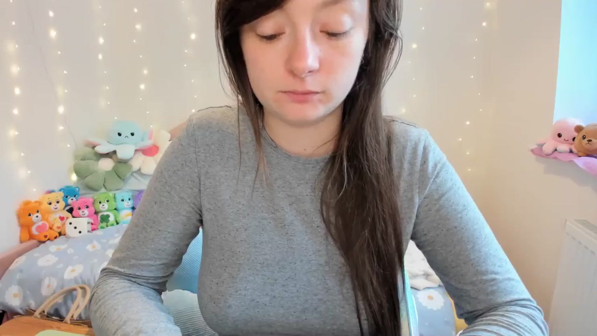 Gallery image thumbnail from JessieBear_'s myfreecams stream on, 09/23/2024, 14:18 image 19 of 20