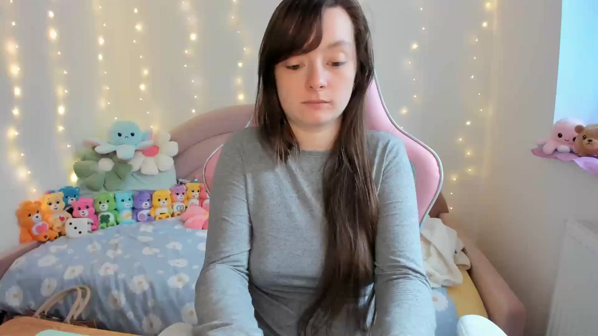 Gallery image thumbnail from JessieBear_'s myfreecams stream on, 09/23/2024, 16:34 image 7 of 20