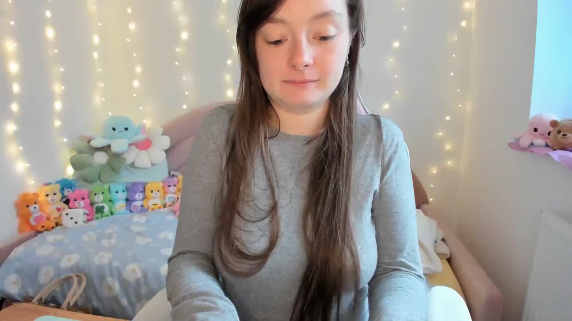 Gallery image thumbnail from JessieBear_'s myfreecams stream on, 09/23/2024, 16:34 image 17 of 20