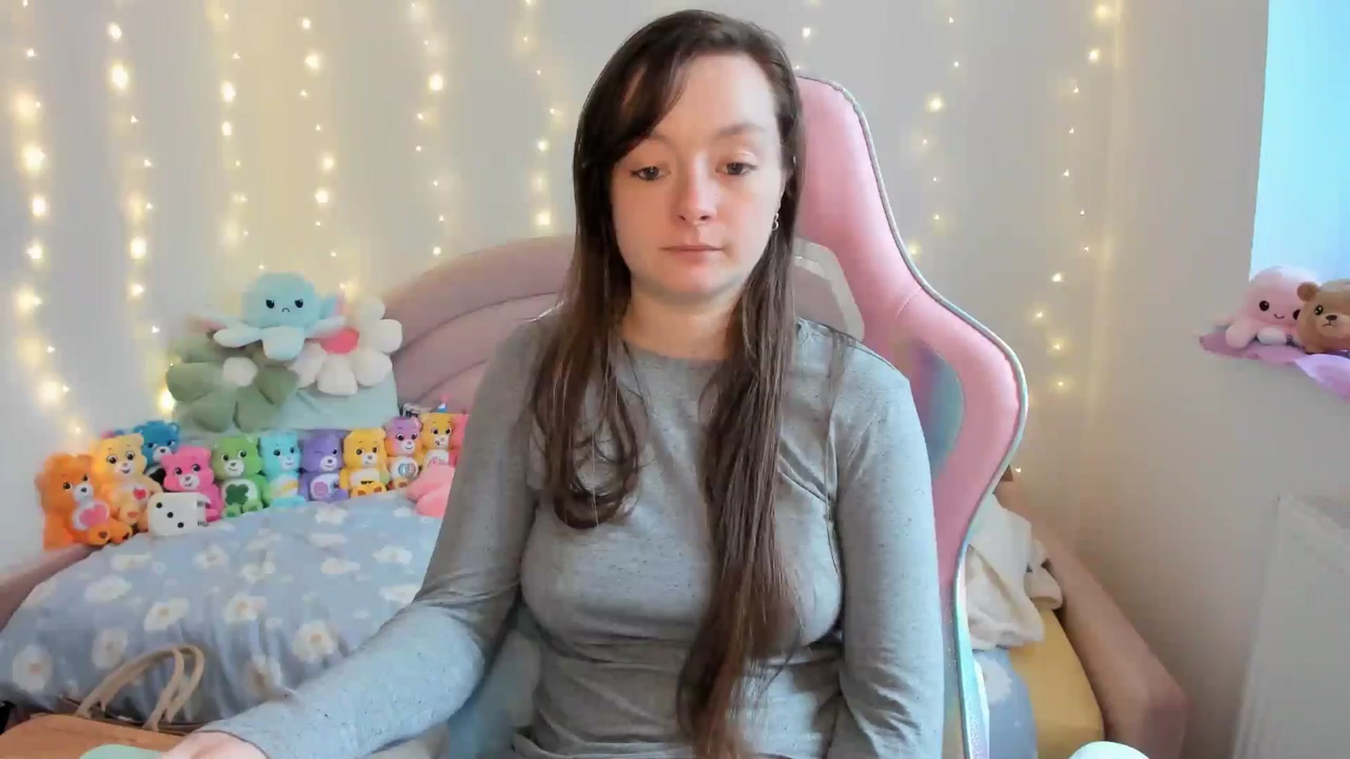 Gallery image thumbnail from JessieBear_'s myfreecams stream on, 09/23/2024, 16:34 image 15 of 20