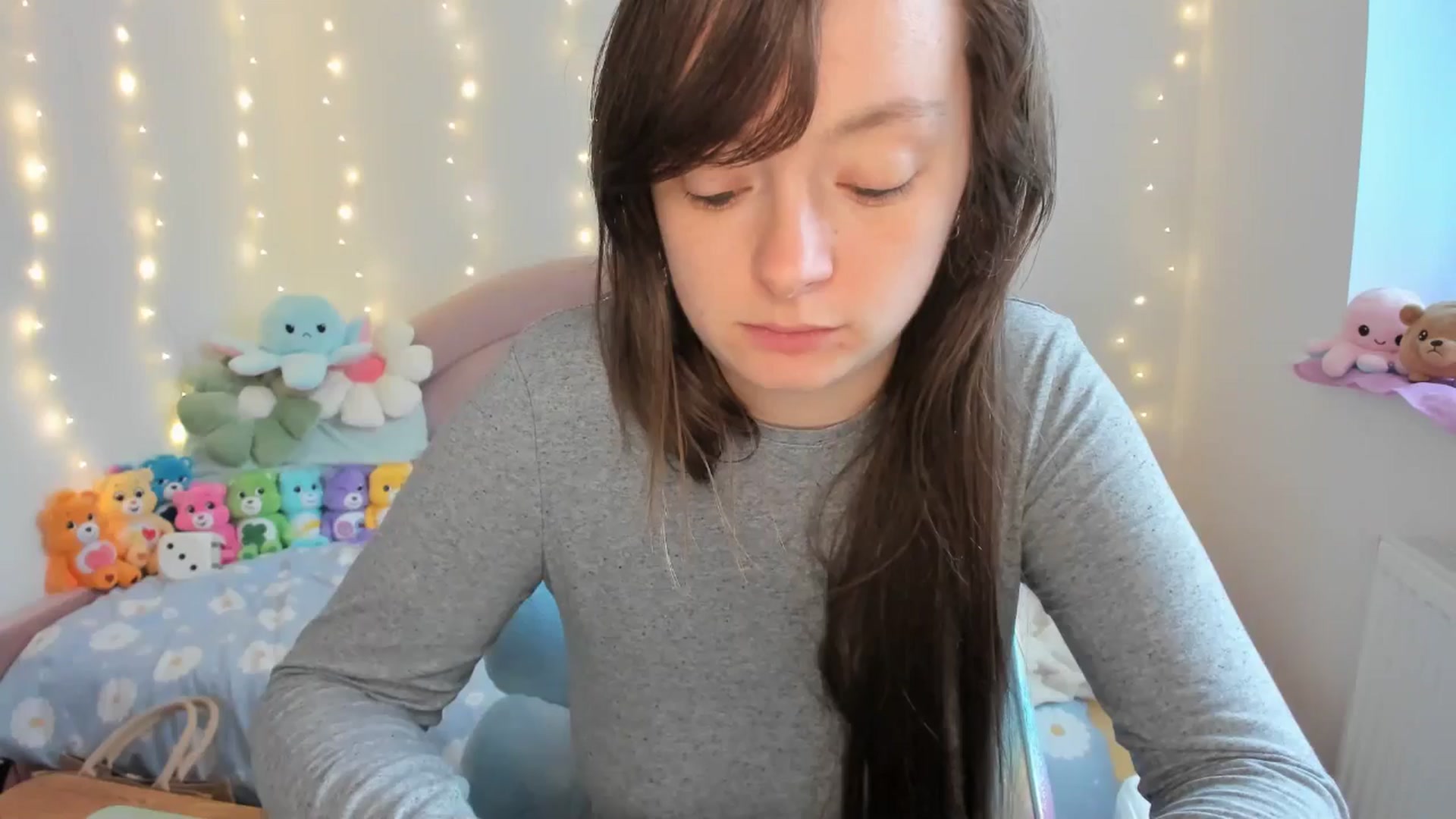 Gallery image thumbnail from JessieBear_'s myfreecams stream on, 09/23/2024, 16:34 image 8 of 20