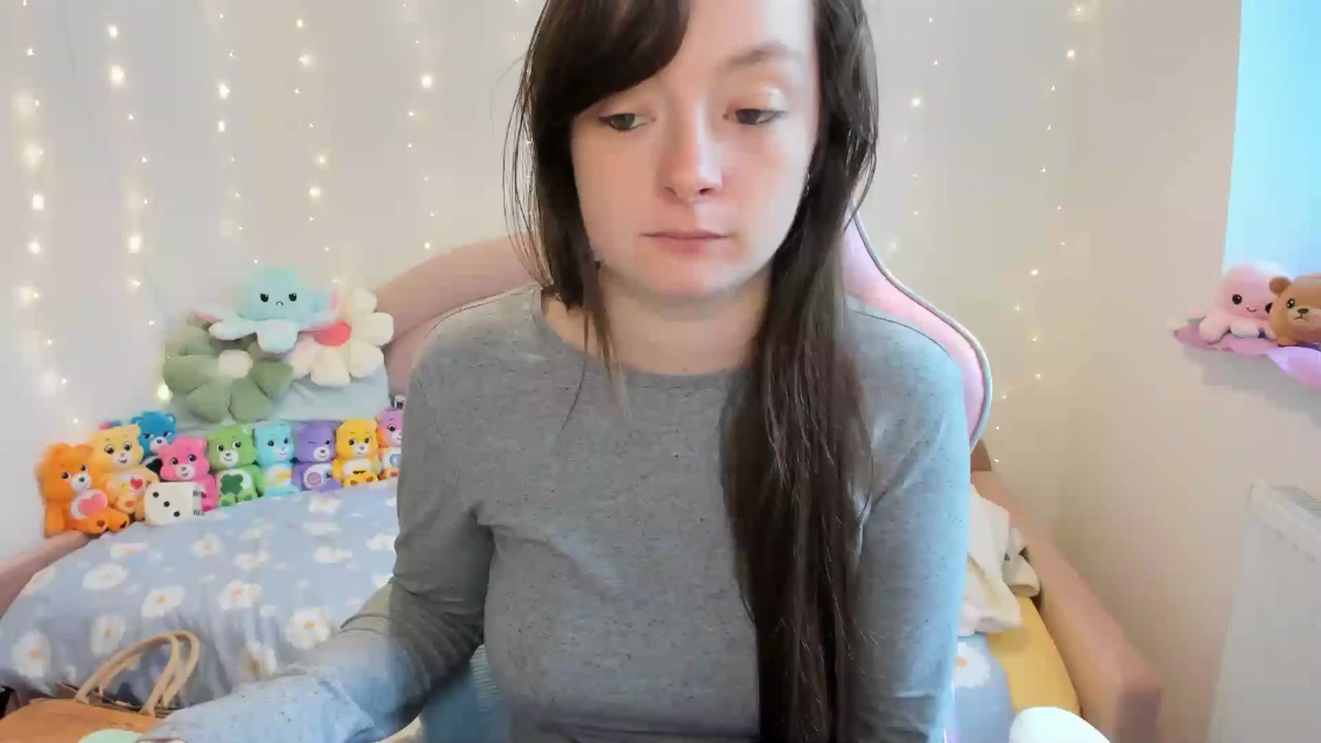 Gallery image thumbnail from JessieBear_'s myfreecams stream on, 09/23/2024, 16:34 image 1 of 20
