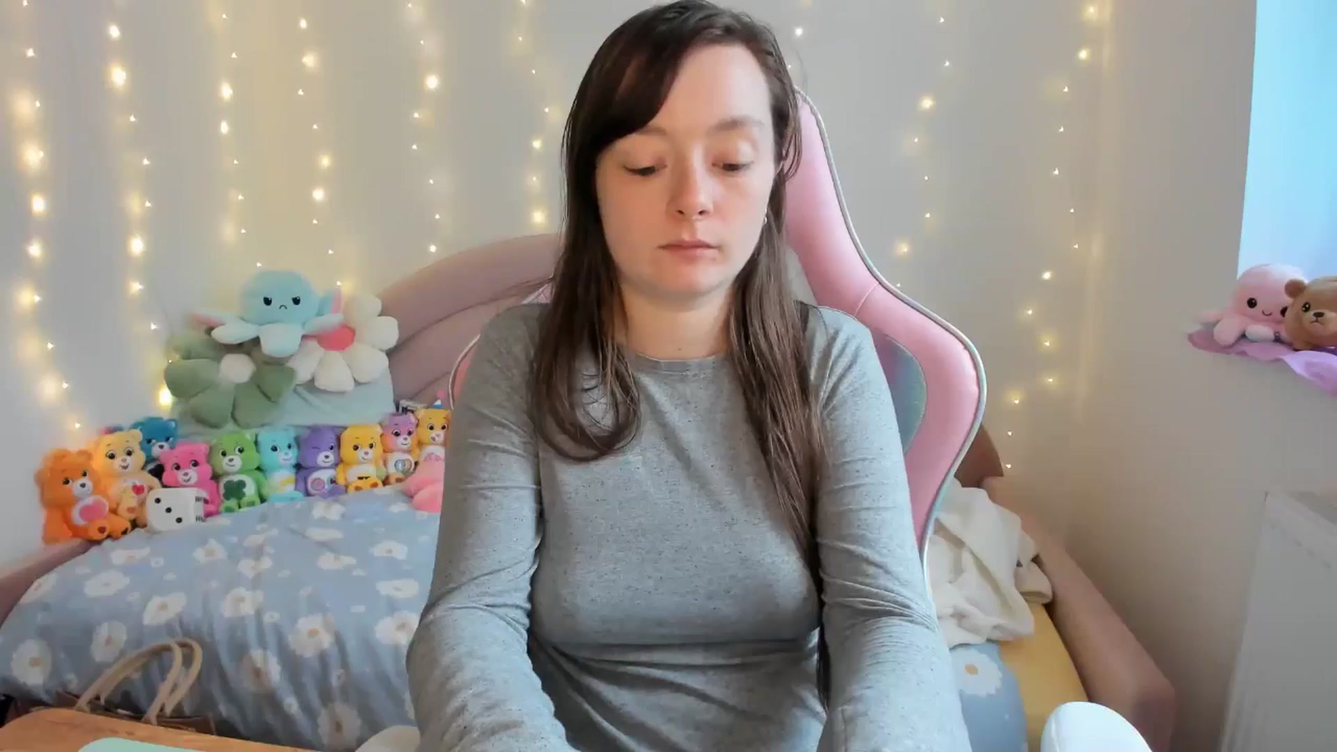 Gallery image thumbnail from JessieBear_'s myfreecams stream on, 09/23/2024, 16:34 image 11 of 20