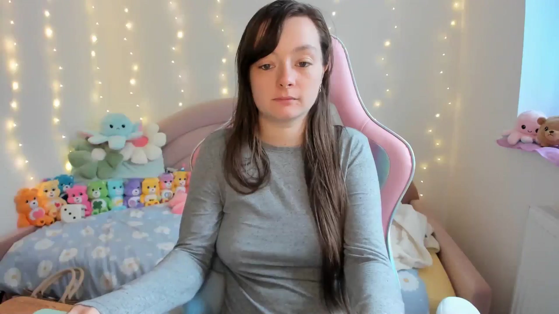 Gallery image thumbnail from JessieBear_'s myfreecams stream on, 09/23/2024, 16:34 image 12 of 20