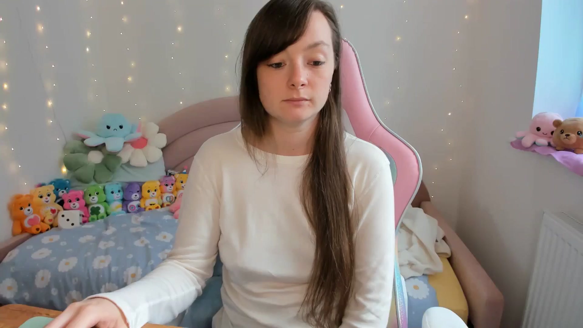 Gallery image thumbnail from JessieBear_'s myfreecams stream on, 09/24/2024, 14:11 image 19 of 20