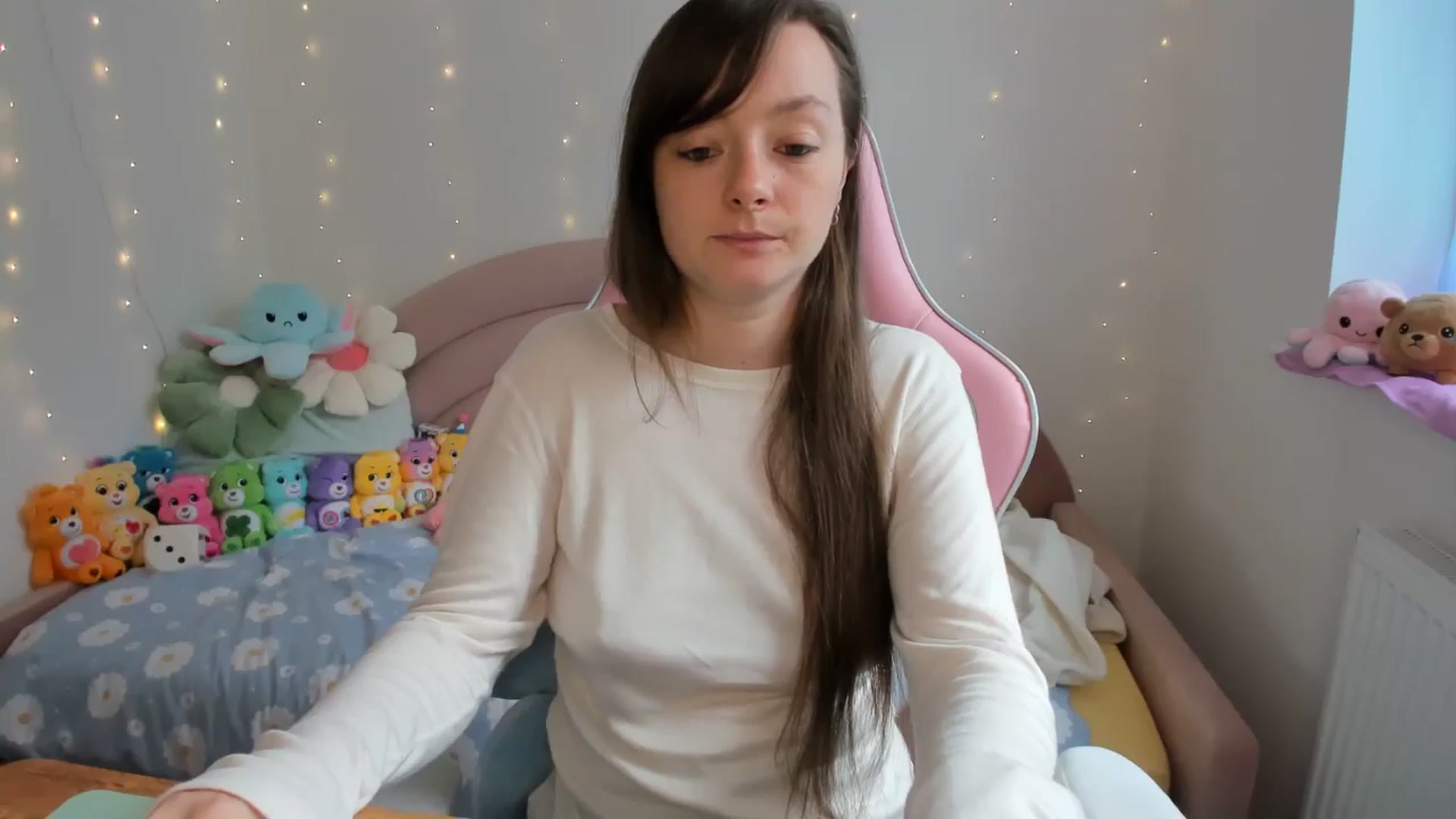 Gallery image thumbnail from JessieBear_'s myfreecams stream on, 09/24/2024, 14:11 image 8 of 20