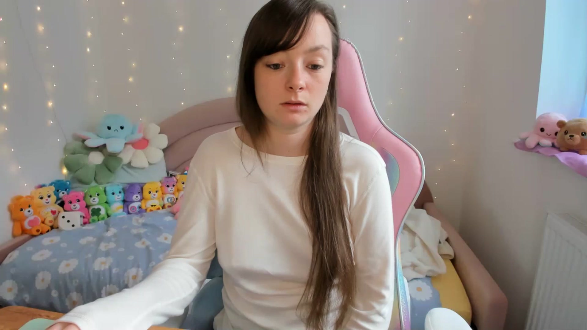 Gallery image thumbnail from JessieBear_'s myfreecams stream on, 09/24/2024, 14:11 image 12 of 20