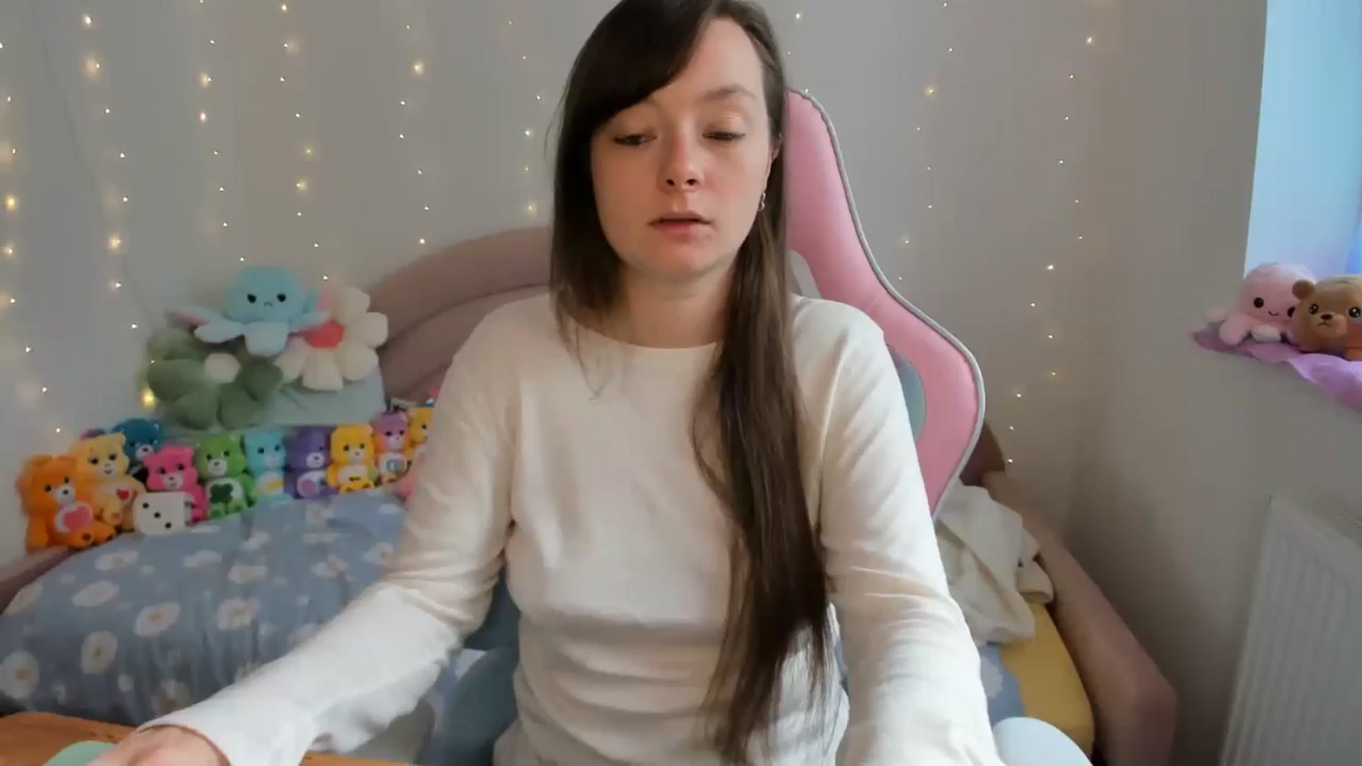 Gallery image thumbnail from JessieBear_'s myfreecams stream on, 09/24/2024, 14:11 image 15 of 20