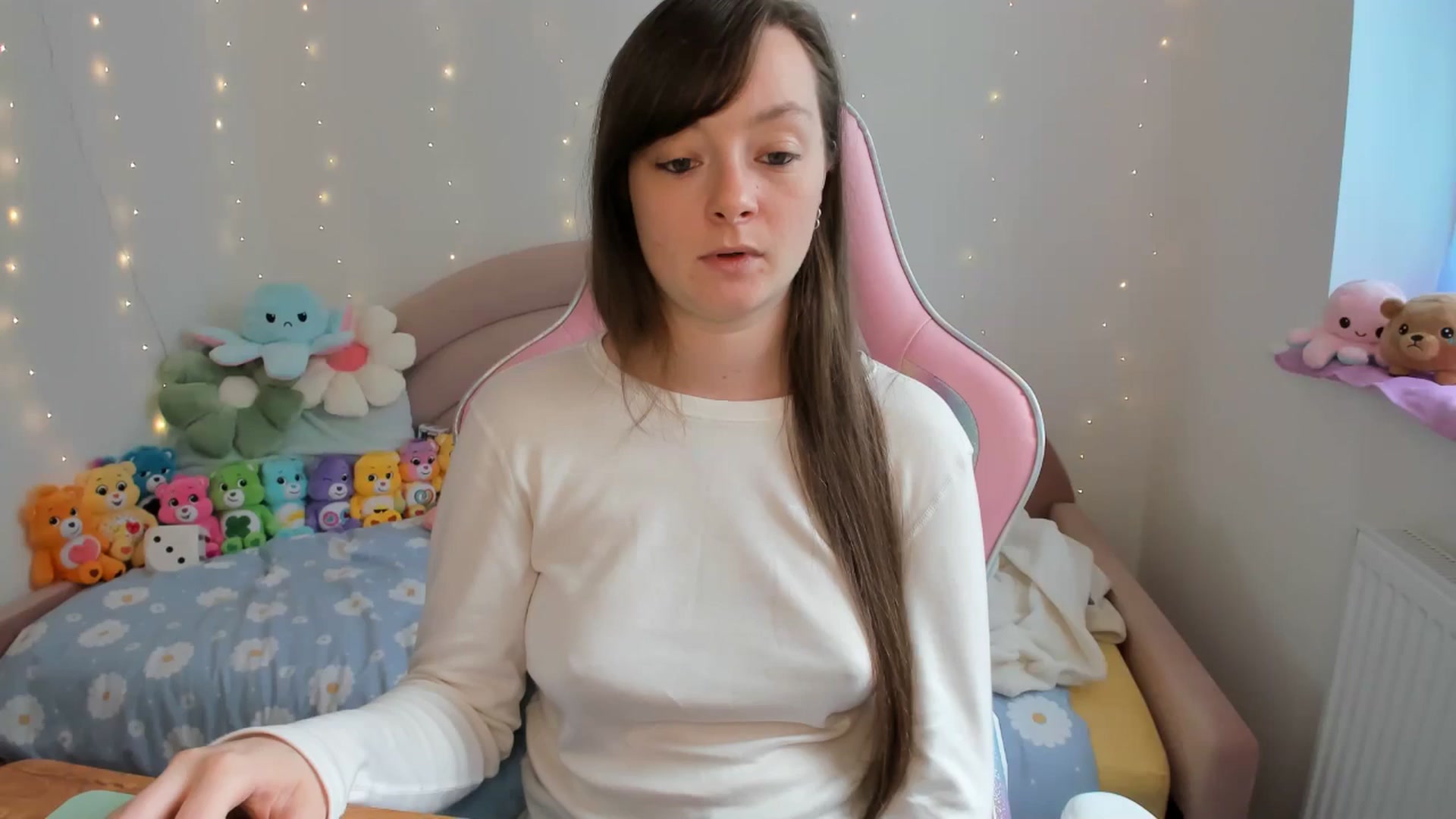 Gallery image thumbnail from JessieBear_'s myfreecams stream on, 09/24/2024, 14:11 image 20 of 20