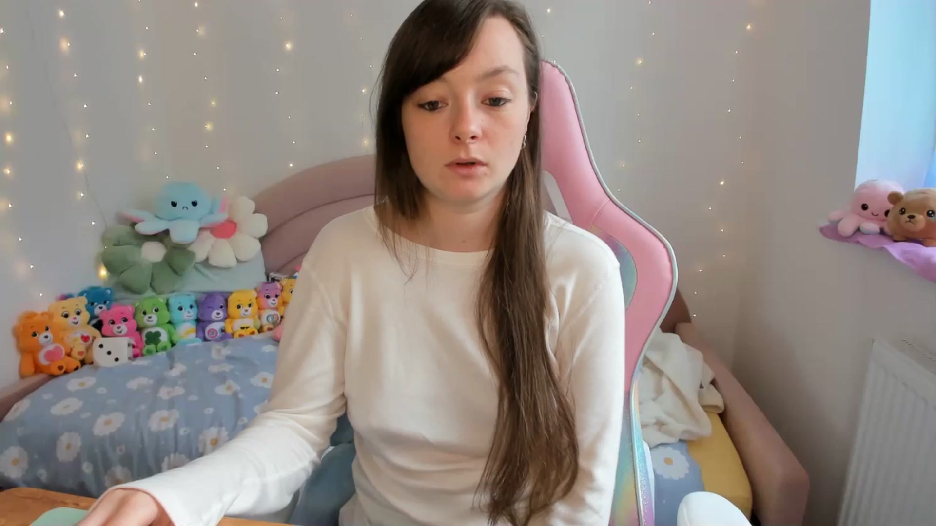 Gallery image thumbnail from JessieBear_'s myfreecams stream on, 09/24/2024, 14:11 image 14 of 20