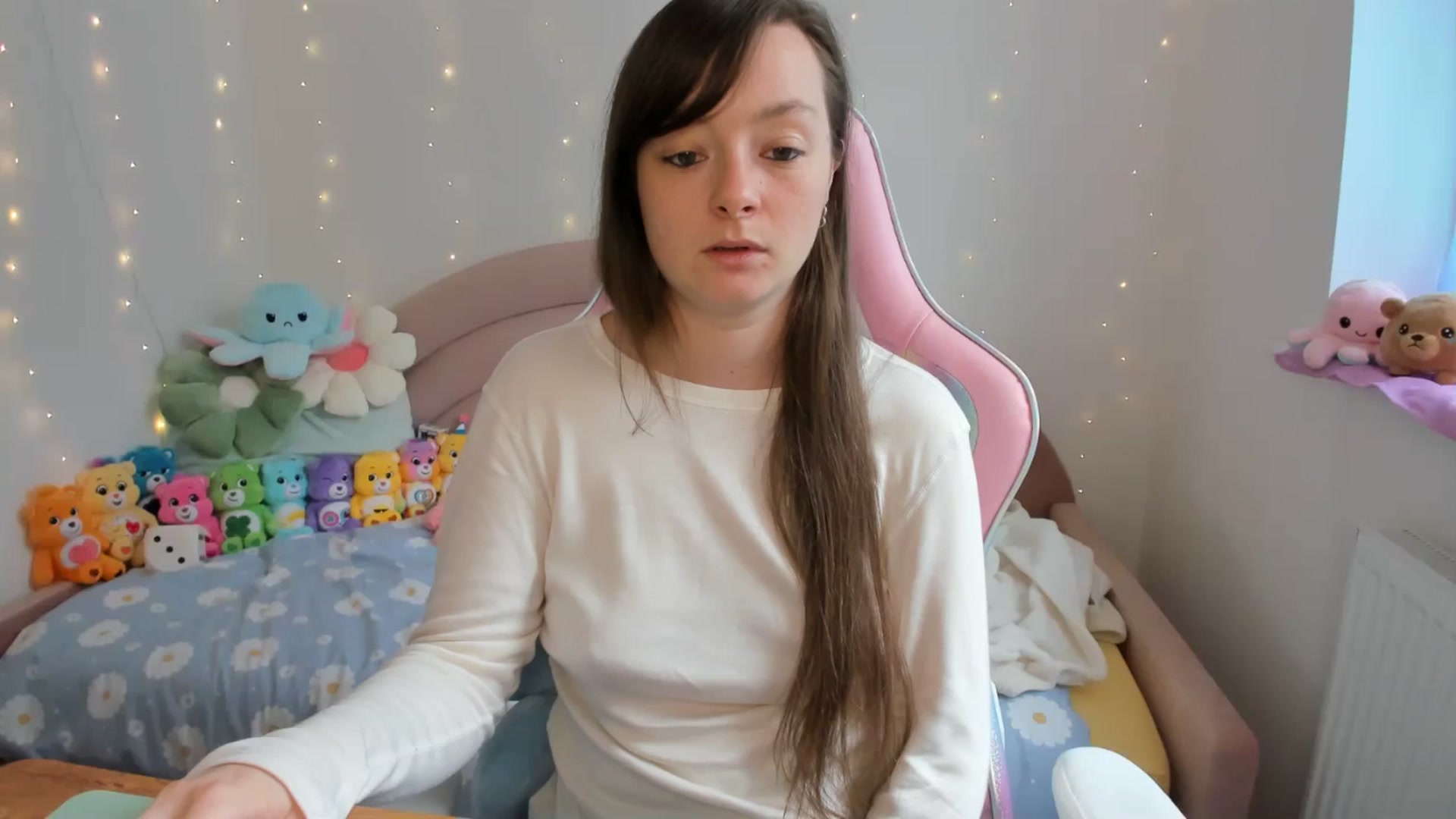 Gallery image thumbnail from JessieBear_'s myfreecams stream on, 09/24/2024, 14:11 image 7 of 20