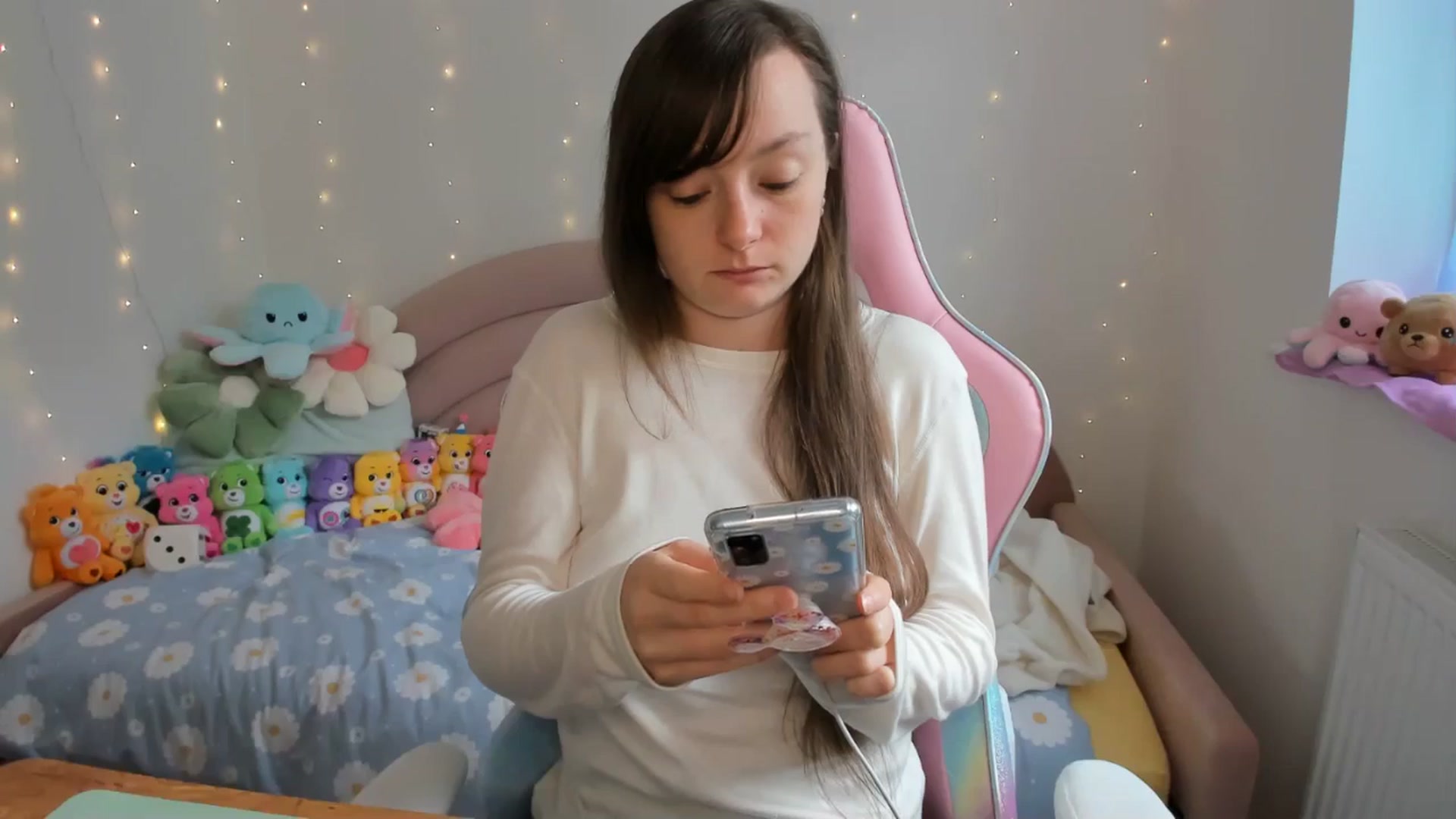 Gallery image thumbnail from JessieBear_'s myfreecams stream on, 09/24/2024, 14:11 image 10 of 20