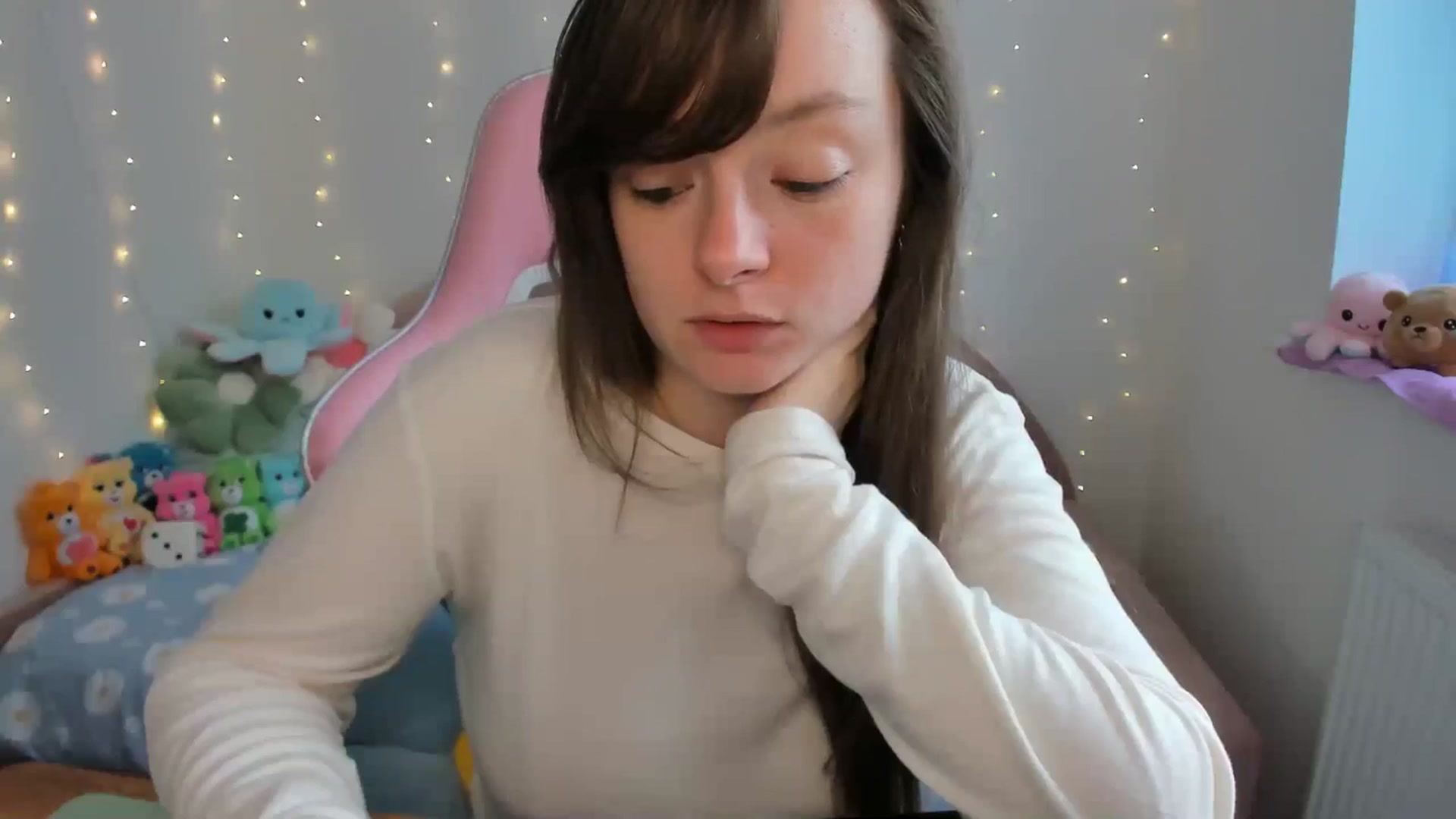 Gallery image thumbnail from JessieBear_'s myfreecams stream on, 09/24/2024, 15:32 image 17 of 20