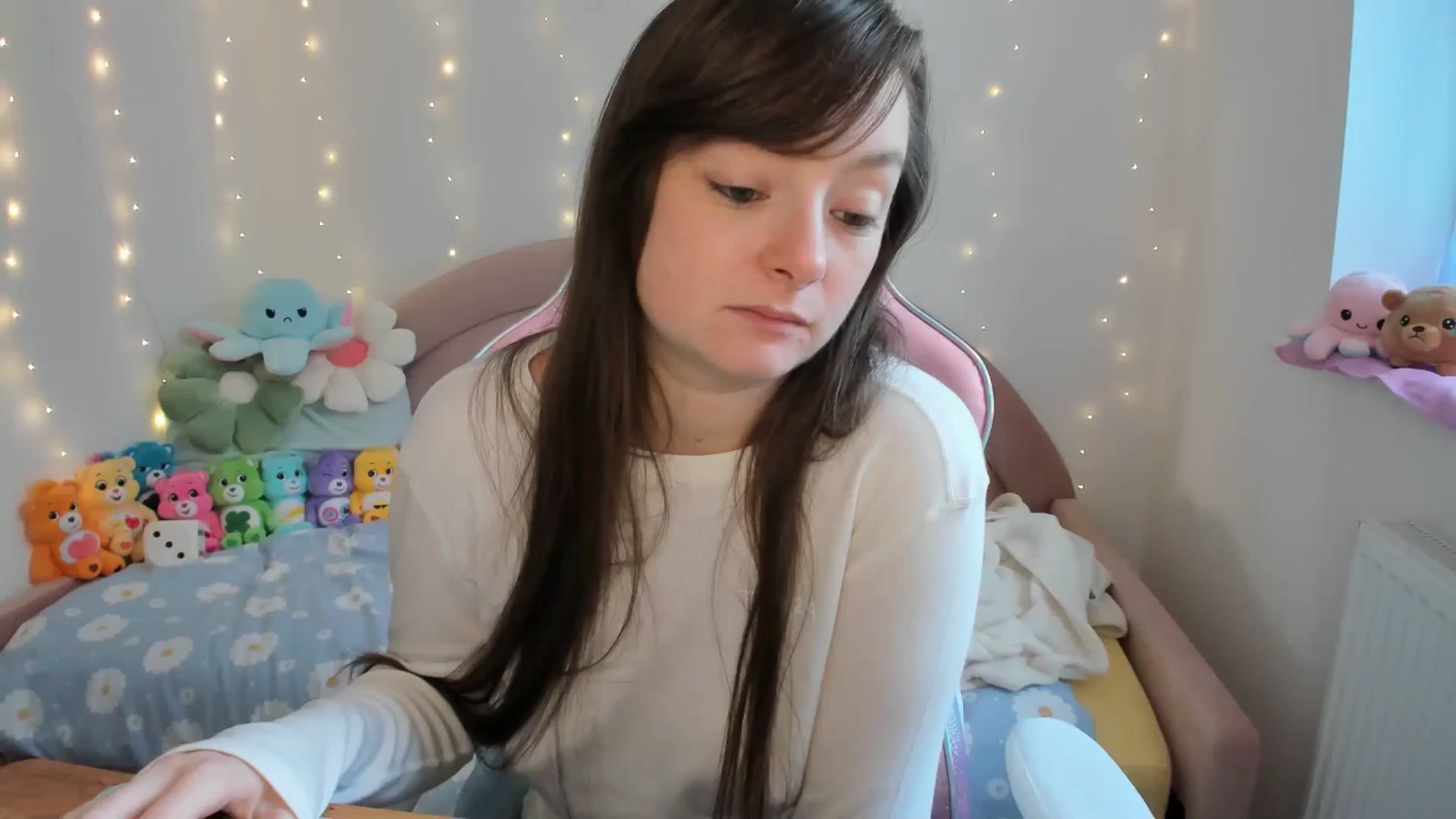 Gallery image thumbnail from JessieBear_'s myfreecams stream on, 09/24/2024, 17:08 image 20 of 20