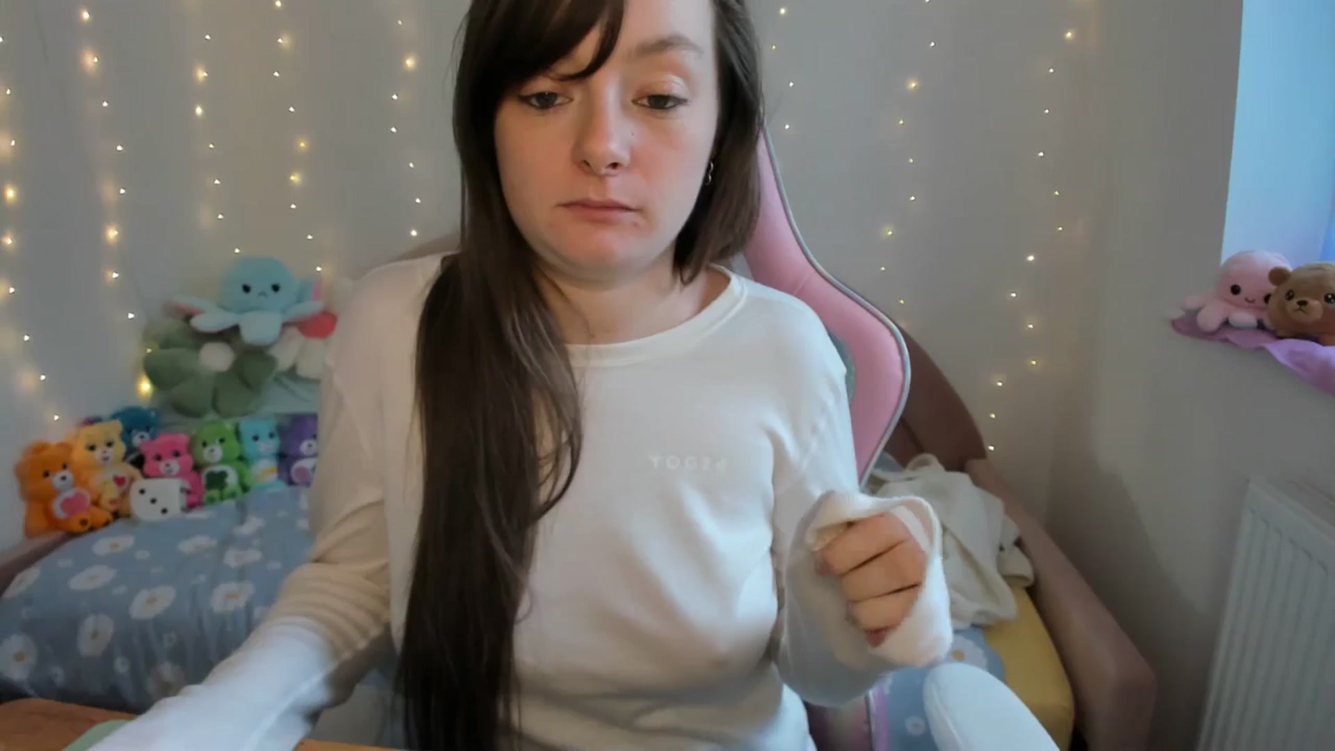 Gallery image thumbnail from JessieBear_'s myfreecams stream on, 09/24/2024, 17:08 image 12 of 20