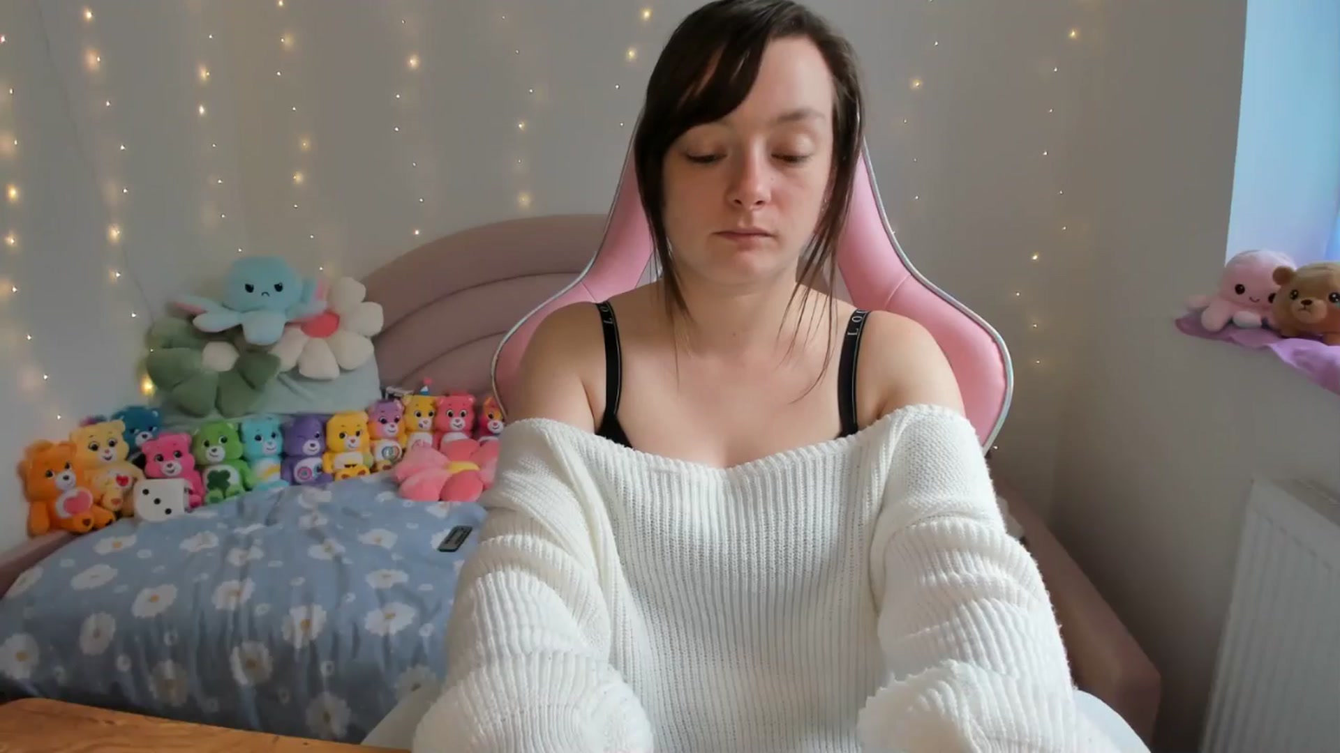 Gallery image thumbnail from JessieBear_'s myfreecams stream on, 09/26/2024, 14:58 image 5 of 20