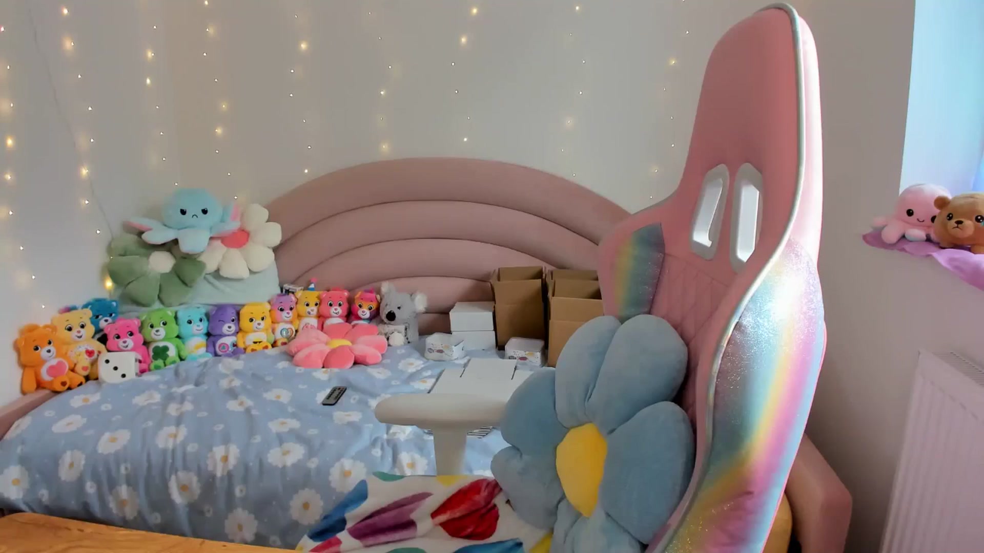 Gallery image thumbnail from JessieBear_'s myfreecams stream on, 09/26/2024, 14:58 image 11 of 20