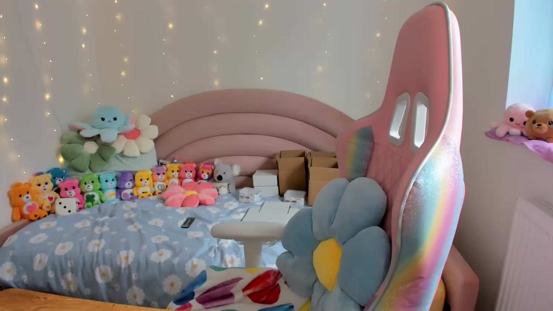 Gallery image thumbnail from JessieBear_'s myfreecams stream on, 09/26/2024, 14:58 image 8 of 20