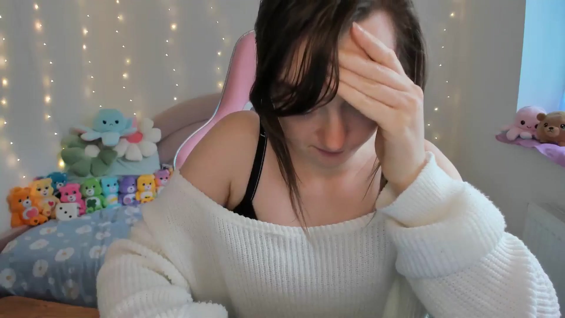 Gallery image thumbnail from JessieBear_'s myfreecams stream on, 09/26/2024, 15:51 image 18 of 20