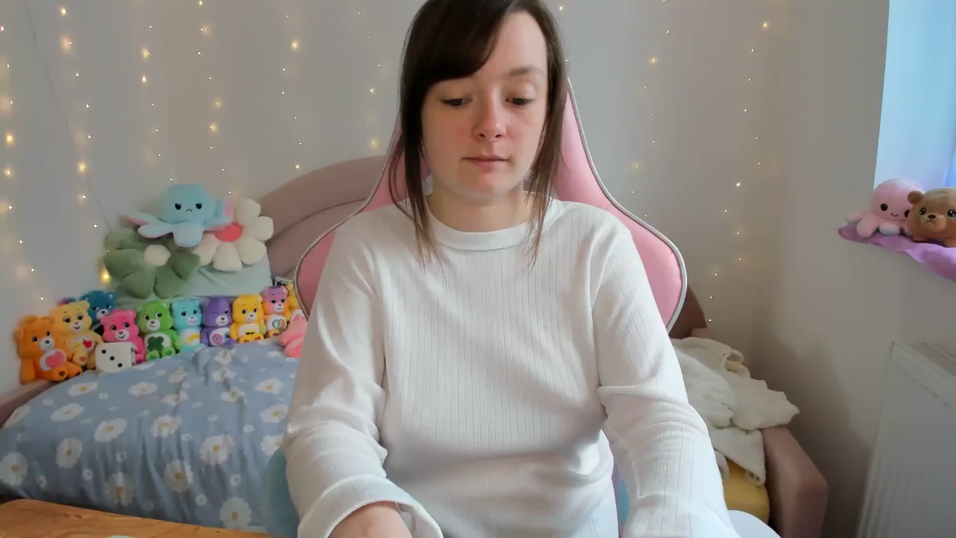 Gallery image thumbnail from JessieBear_'s myfreecams stream on, 09/27/2024, 15:49 image 12 of 20